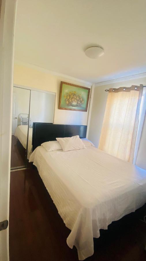 Minutes From Jfk, Beautiful Home With Peaceful, Cosy, Private Room New York Exterior photo